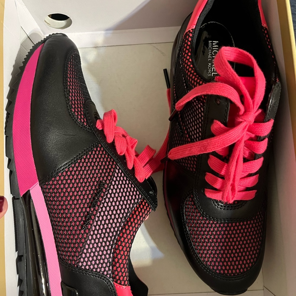 New/Michael Kors Tennis